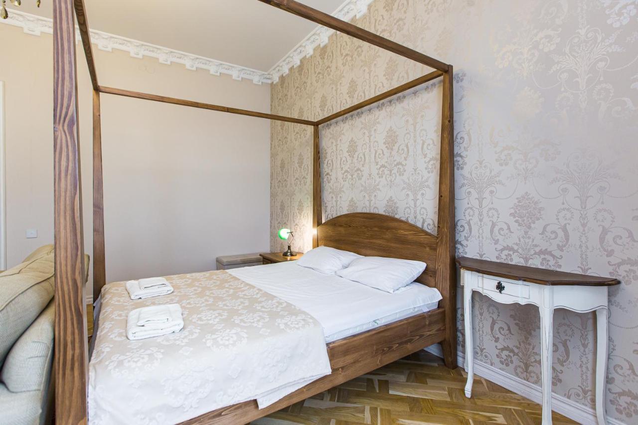 Австрійська Квартира В Центрі На Вулиці Михальчука 5 Lvov Exteriér fotografie